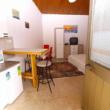 Apartment Fuer 2 Personen Ca 22 Qm In Pula, Istrien Istrische Riviera *
